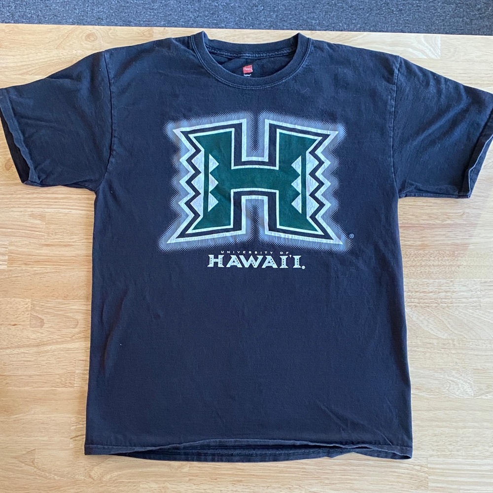 University of Hawaii Tee